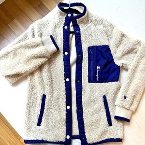 Champion｜Fluffy Jacket w/ Purple Lining｜size Xs